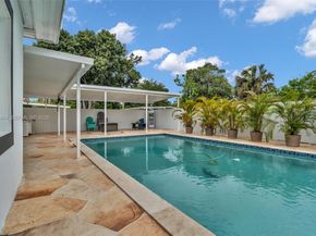 1055 NE 144th St, North Miami FL 33161