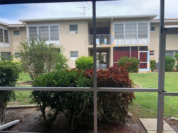 2111 NE 42nd Ct 103W, Lighthouse Point FL 33064