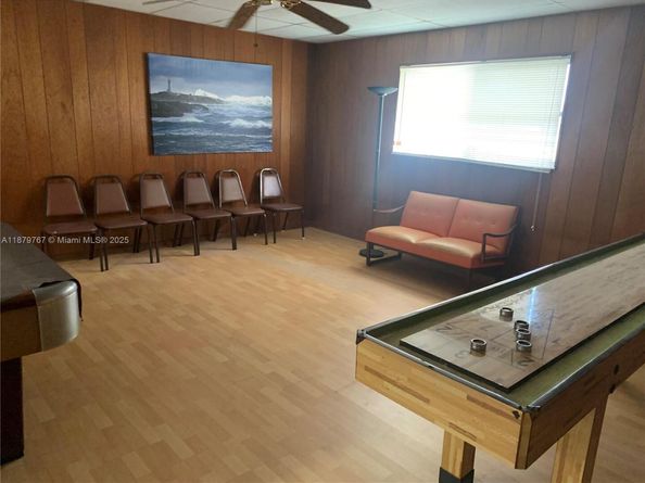 2111 NE 42nd Ct 103W, Lighthouse Point FL 33064