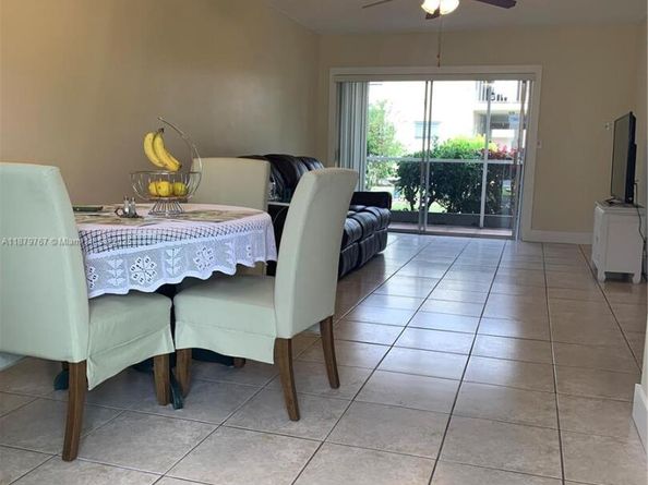 2111 NE 42nd Ct 103W, Lighthouse Point FL 33064