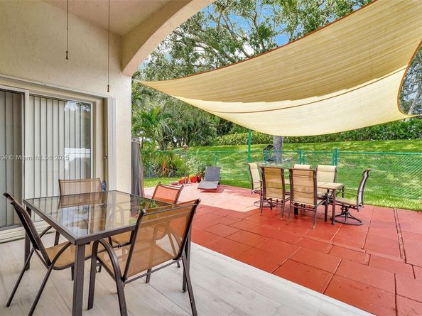 16255 SW 2nd Dr, Pembroke Pines FL 33027