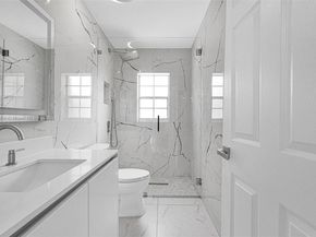 16255 SW 2nd Dr, Pembroke Pines FL 33027
