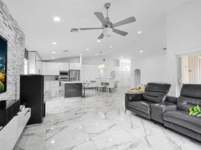 16255 SW 2nd Dr, Pembroke Pines FL 33027