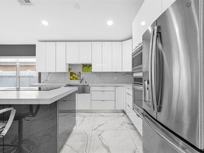 16255 SW 2nd Dr, Pembroke Pines FL 33027