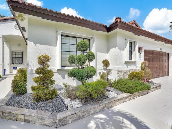 16255 SW 2nd Dr, Pembroke Pines FL 33027