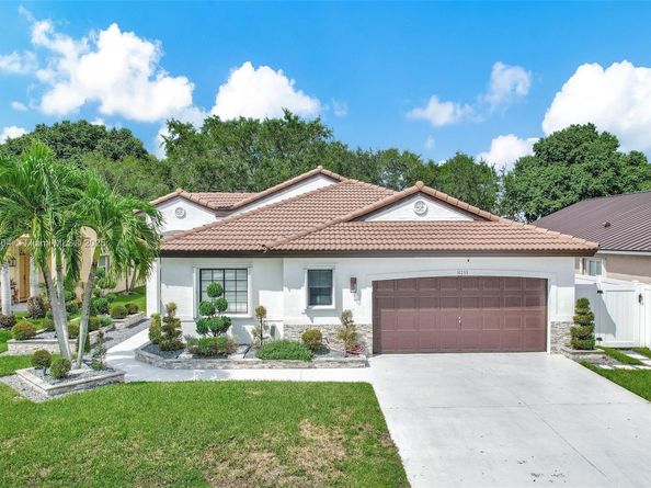 16255 SW 2nd Dr, Pembroke Pines FL 33027