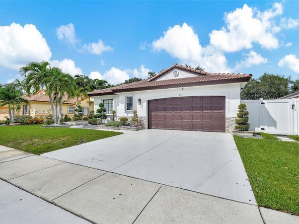 16255 SW 2nd Dr, Pembroke Pines FL 33027