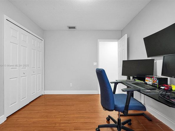 16255 SW 2nd Dr, Pembroke Pines FL 33027