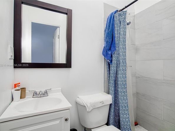 2516 Cleveland St, Hollywood FL 33020