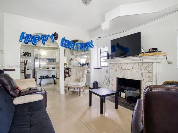 2516 Cleveland St, Hollywood FL 33020