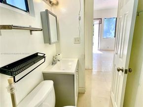 2516 Cleveland St, Hollywood FL 33020