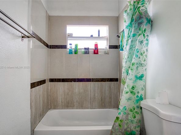 2516 Cleveland St, Hollywood FL 33020