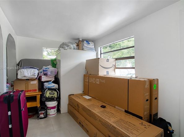 2516 Cleveland St, Hollywood FL 33020