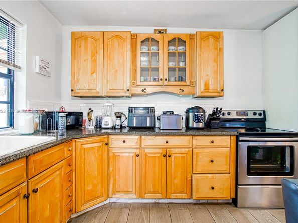 2516 Cleveland St, Hollywood FL 33020