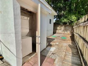 2516 Cleveland St, Hollywood FL 33020