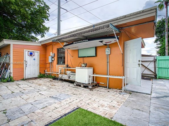 2516 Cleveland St, Hollywood FL 33020