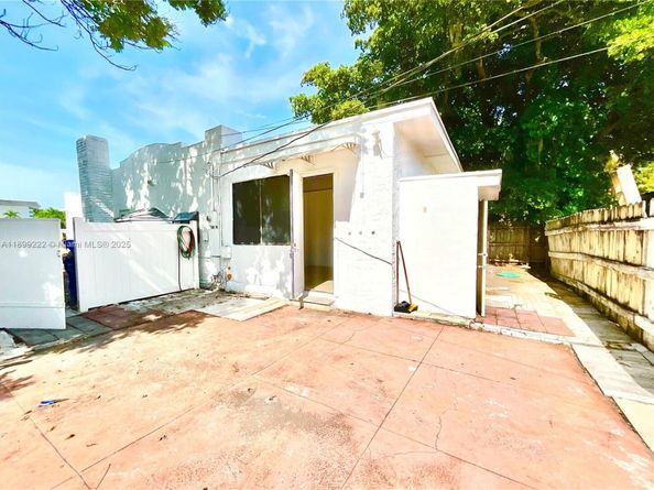 2516 Cleveland St, Hollywood FL 33020