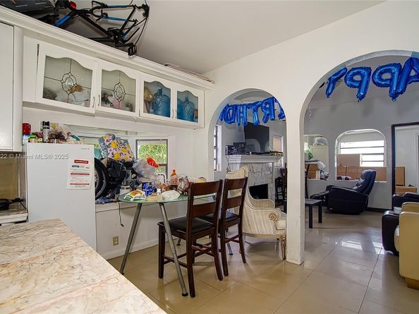 2516 Cleveland St, Hollywood FL 33020