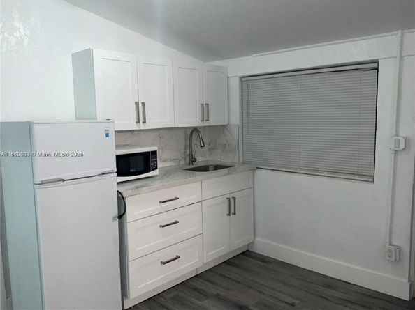 1971 W 2nd Ave, Hialeah FL 33010