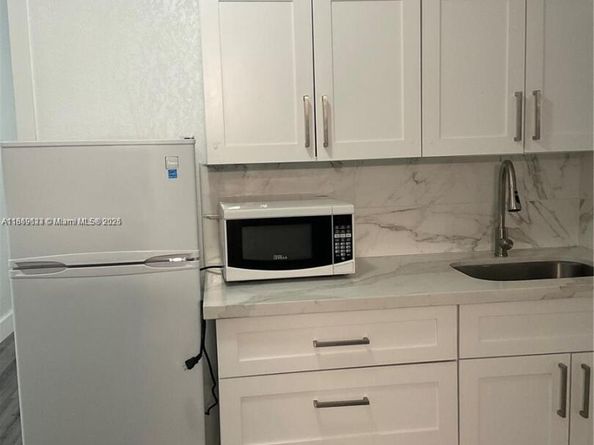 1971 W 2nd Ave, Hialeah FL 33010