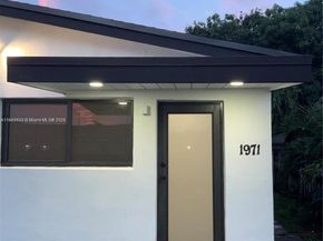 1971 W 2nd Ave, Hialeah FL 33010