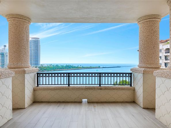 7085 Fisher Island Dr 7085, Miami Beach FL 33109