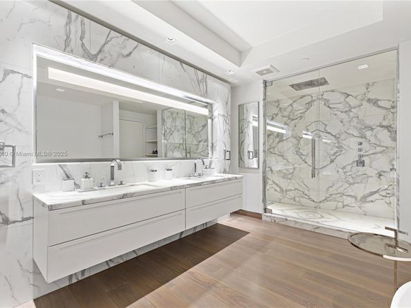 7085 Fisher Island Dr 7085, Miami Beach FL 33109