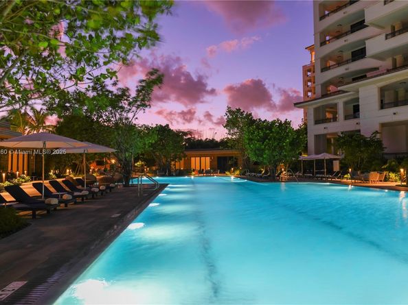 7085 Fisher Island Dr 7085, Miami Beach FL 33109