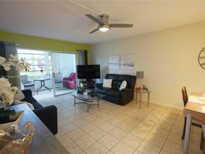 4431 NW 16th St. H110, Lauderhill FL 33313