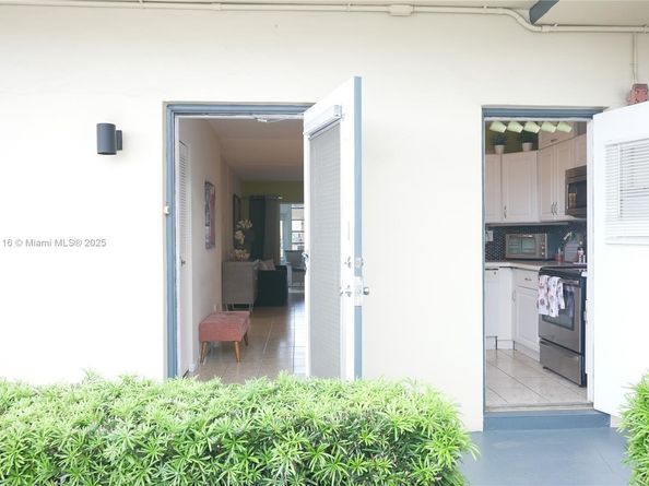 4431 NW 16th St. H110, Lauderhill FL 33313