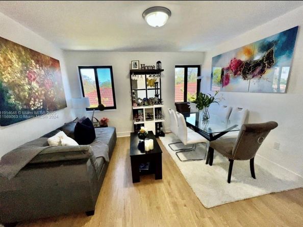 3520 SW 25th St, Miami FL 33133