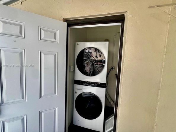 3520 SW 25th St, Miami FL 33133