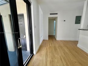 3520 SW 25th St, Miami FL 33133