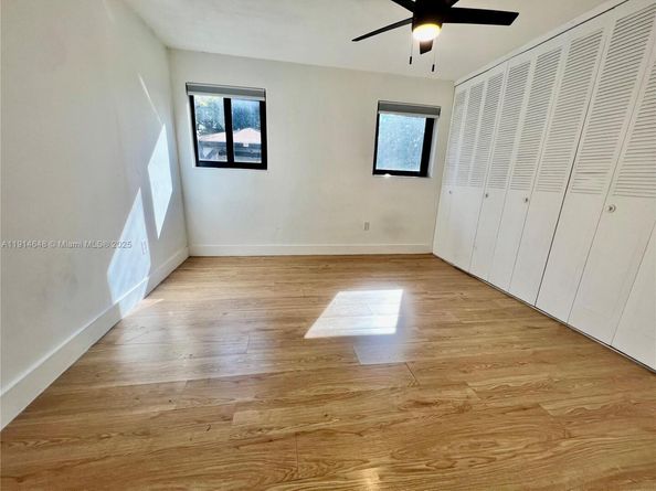 3520 SW 25th St, Miami FL 33133