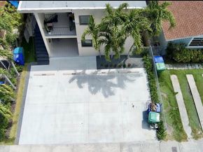 3520 SW 25th St, Miami FL 33133