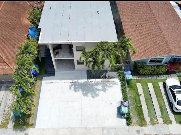 3520 SW 25th St, Miami FL 33133