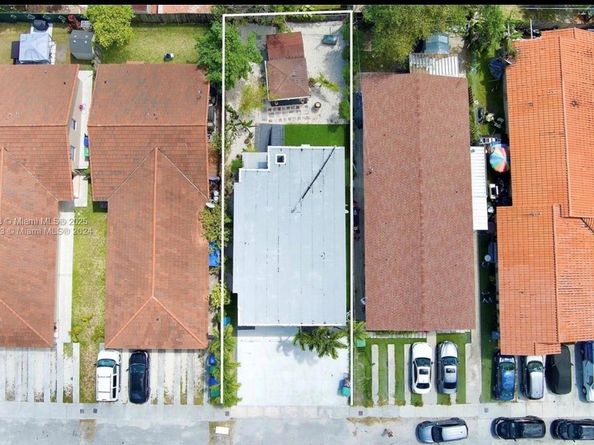 3520 SW 25th St, Miami FL 33133