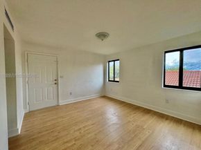 3520 SW 25th St, Miami FL 33133