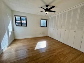 3520 SW 25th St, Miami FL 33133