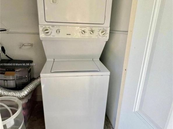 3520 SW 25th St, Miami FL 33133