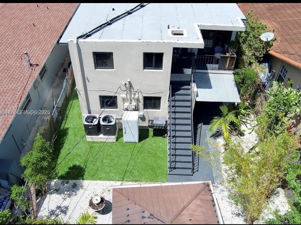3520 SW 25th St, Miami FL 33133