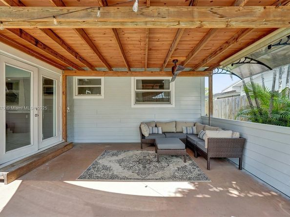 3120 SW 23rd St, Fort Lauderdale FL 33312