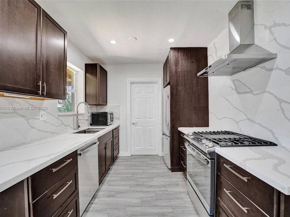 3120 SW 23rd St, Fort Lauderdale FL 33312