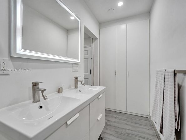 3120 SW 23rd St, Fort Lauderdale FL 33312
