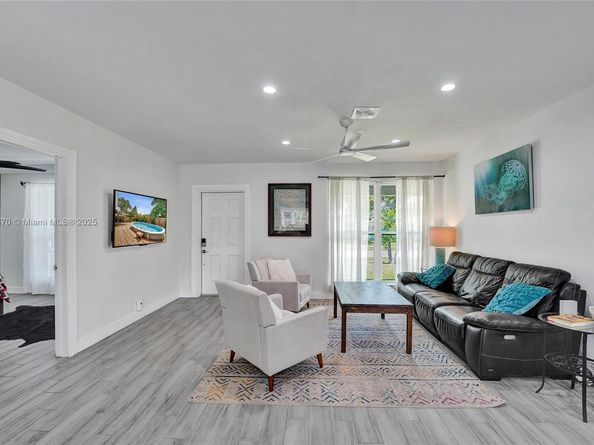 3120 SW 23rd St, Fort Lauderdale FL 33312
