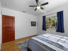 555 NE 73rd St, Miami FL 33138