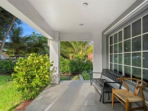 555 NE 73rd St, Miami FL 33138