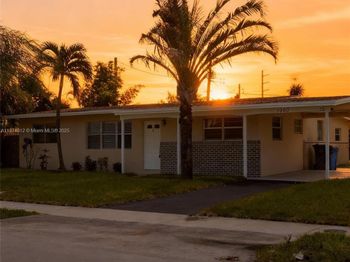 1060 NW 44th