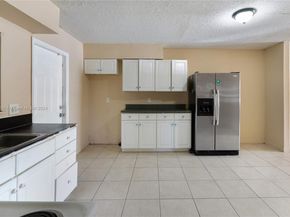 1440 NW 20th St, unit B, Fort Lauderdale FL 33311