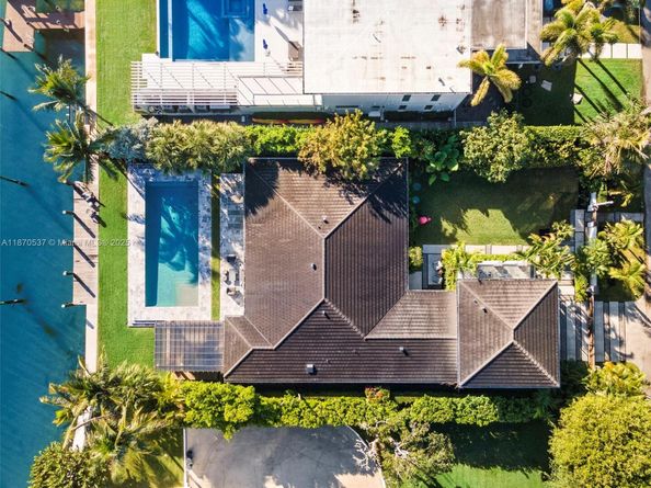 9301 N Bayshore Dr, Miami Shores FL 33138